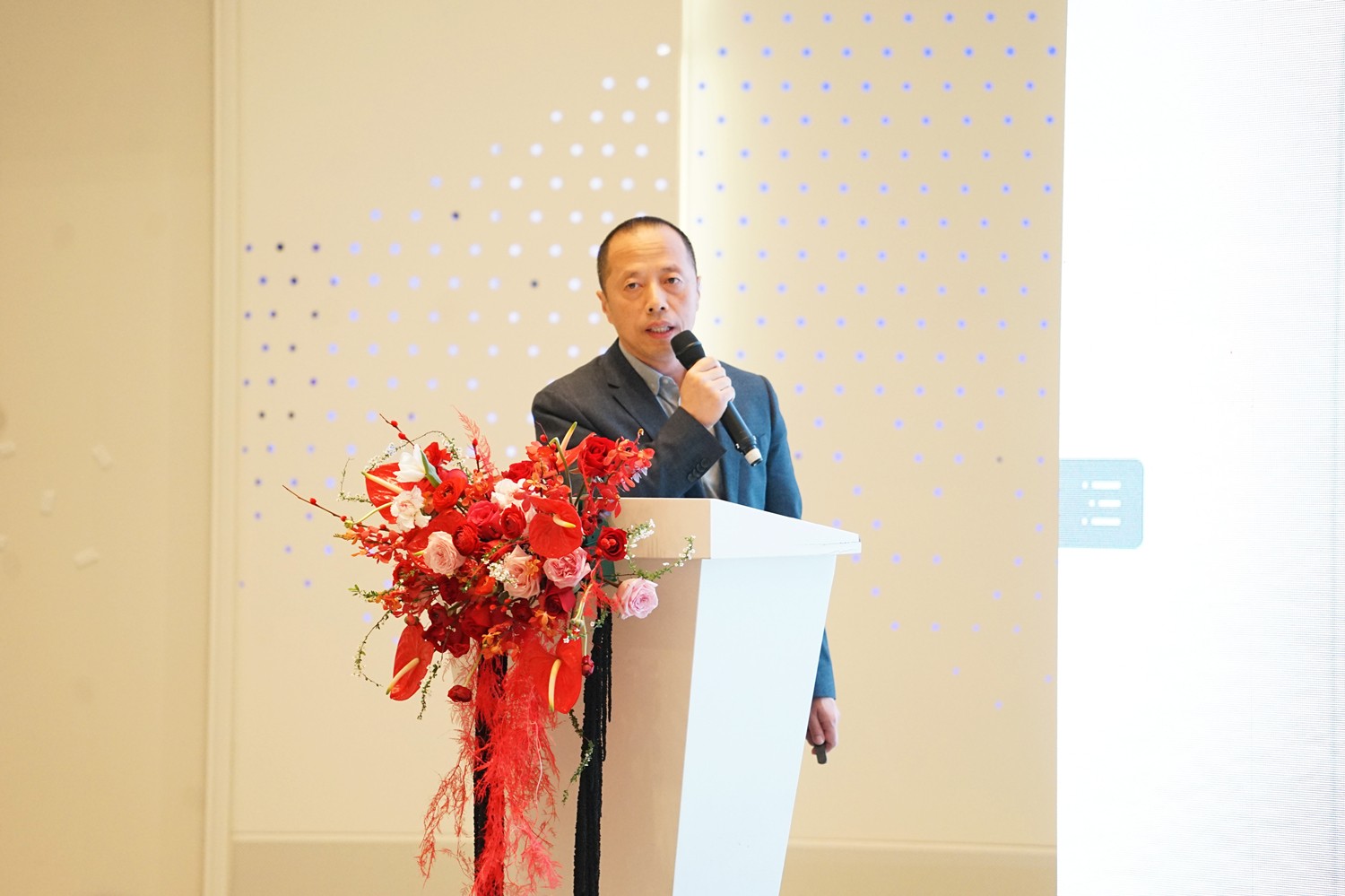 沈益君_副本.jpg