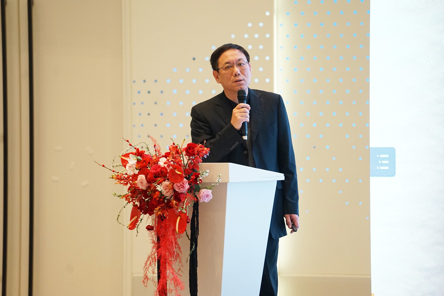 秦永胜_副本.jpg